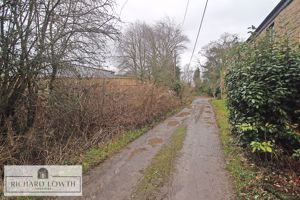 Private Road- click for photo gallery